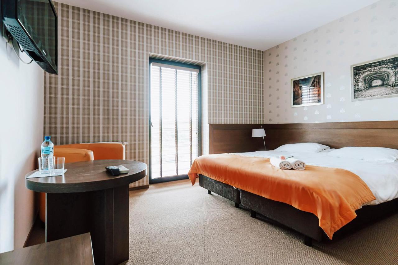 Hotel Willanova Люблин Экстерьер фото