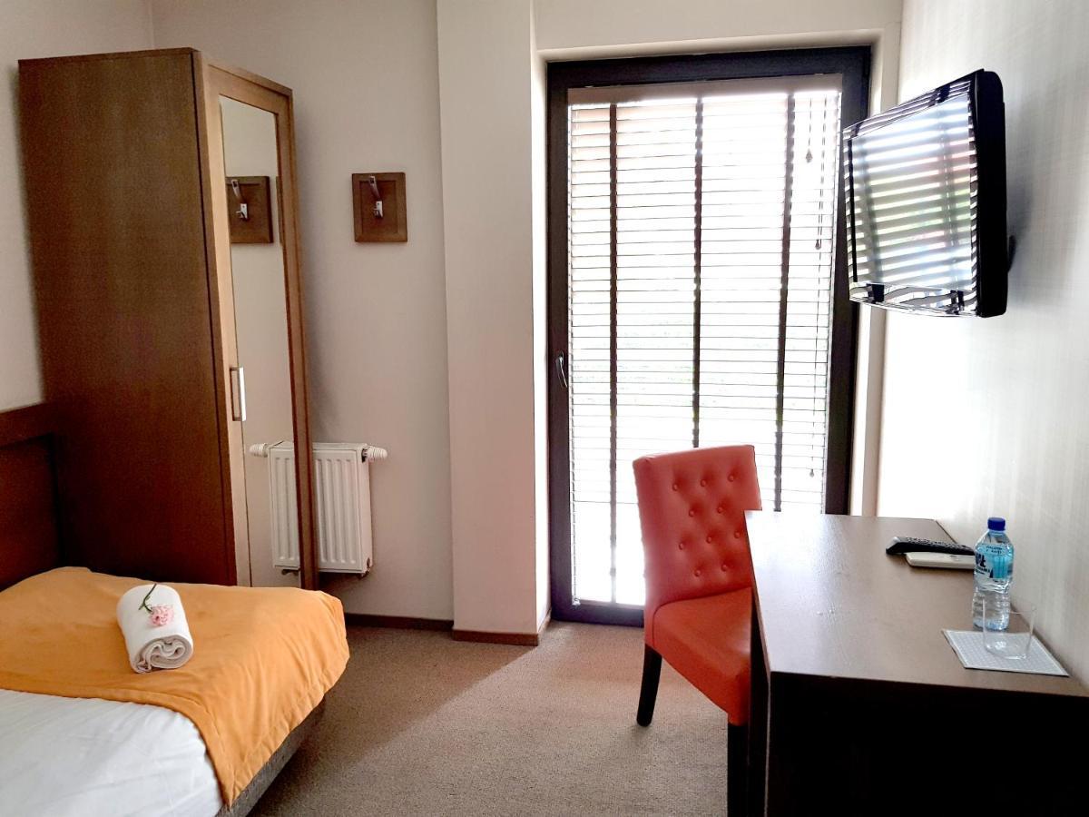 Hotel Willanova Люблин Экстерьер фото