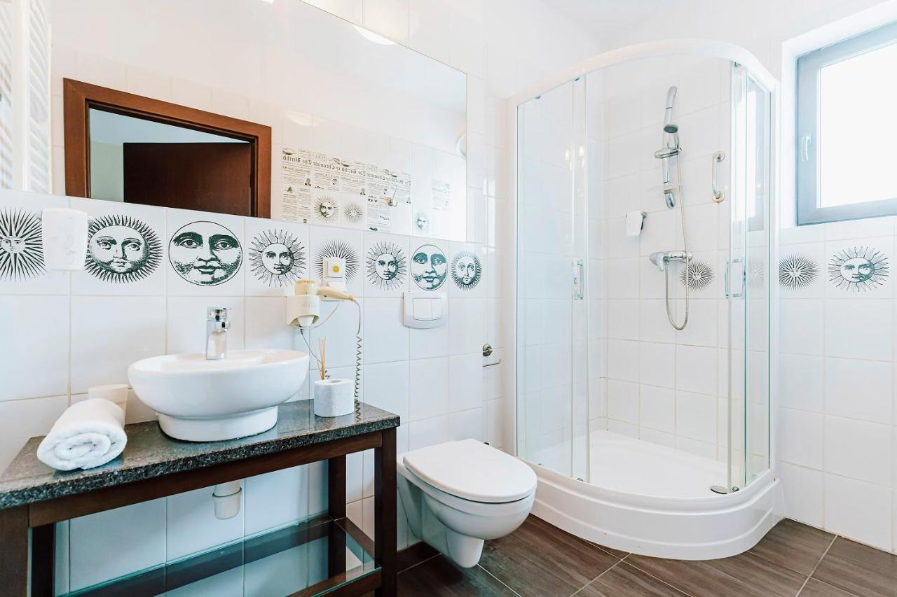 Hotel Willanova Люблин Экстерьер фото