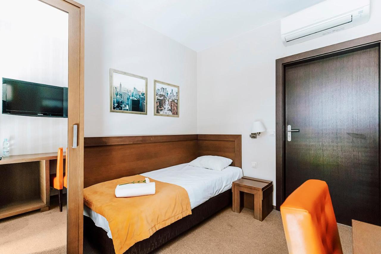 Hotel Willanova Люблин Экстерьер фото