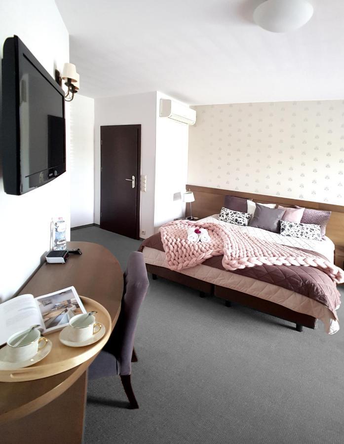 Hotel Willanova Люблин Экстерьер фото