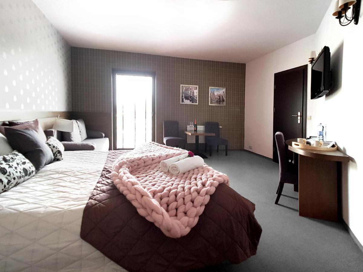 Hotel Willanova Люблин Экстерьер фото